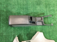 Glovebox and armrest кожа SUBARU LANCASTER OEM 92111AE030AD, 66150AE020DG, 92132AE000DG BH9 BHE BH5 1998 beige 8L5