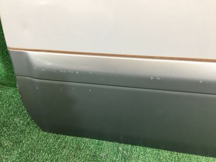Puerta trasera izquierda SUBARU LANCASTER OEM 60400AE170 BH9 BHE 1998 beige 8L5