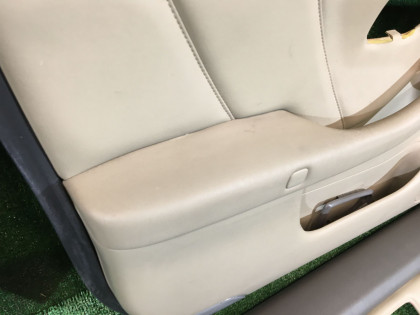 Painéis de porta кожа SUBARU LANCASTER OEM 94210AE360AD, 94210AE370AD, 94220AE220AD, 94220AE230AD BH9 BHE BH5 BE5 BE9 BEE 1998 beige 8L5
