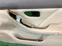 Painéis de porta кожа SUBARU LANCASTER OEM 94210AE360AD, 94210AE370AD, 94220AE220AD, 94220AE230AD BH9 BHE BH5 BE5 BE9 BEE 1998 beige 8L5
