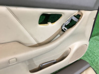 Painéis de porta кожа SUBARU LANCASTER OEM 94210AE360AD, 94210AE370AD, 94220AE220AD, 94220AE230AD BH9 BHE BH5 BE5 BE9 BEE 1998 beige 8L5