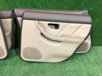Painéis de porta кожа SUBARU LANCASTER OEM 94210AE360AD, 94210AE370AD, 94220AE220AD, 94220AE230AD BH9 BHE BH5 BE5 BE9 BEE 1998 beige 8L5