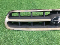 Решетка радиатора SUBARU LANCASTER OEM 91121AE020 BHE BH9 1998 beige 8L5