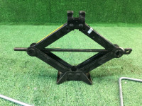Домкрат SUBARU LANCASTER OEM 97030AC061 BHE 2000