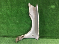 右フロントフェンダー SUBARU LANCASTER OEM 57120AE021 BHE BH9 2000 white 07C