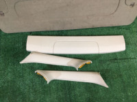 Revestimento da porta da bagageira SUBARU LANCASTER OEM 94320AE011AD, 94310AE020GF, 94310AE030GF, 94310AE000GF BHE BH9 BH5 2000 white 07C