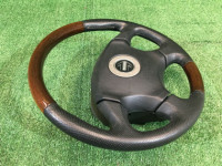 พวงมาลัย MOMO с подушкой SUBARU LANCASTER OEM 34311AE110, 98211AE040ML BHE BH9 BH5 2000 white 07C
