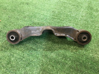 Подушка редуктора SUBARU OUTBACK OEM 41310AG021 BPE BP9 BP5 2005 EZ30