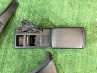 グローブボックス・アームレスト SUBARU OUTBACK OEM 92111AG200JC BPE BP9 BP5 2005 gold 39J