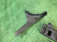 グローブボックス・アームレスト SUBARU OUTBACK OEM 92111AG200JC BPE BP9 BP5 2005 gold 39J