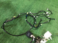 Доводчик пятой двери SUBARU OUTBACK OEM 63031AG001, 63160AG001, 63224AG000 BPE BP9 BP5 2005 gold 39J