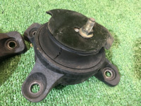 Apoios do motor SUBARU OUTBACK OEM 41022AG021, 41022AG031 BLE BPE 2005 EZ30