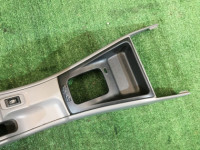 Porta-luvas e apoio de braço высокий SUBARU FORESTER OEM 92060FC020ND SF5 SF9 2000 black 47A