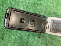 Porta-luvas e apoio de braço высокий SUBARU FORESTER OEM 92060FC020ND SF5 SF9 2000 black 47A