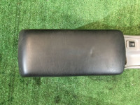Porta-luvas e apoio de braço высокий SUBARU FORESTER OEM 92060FC020ND SF5 SF9 2000 black 47A
