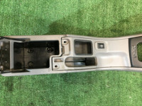 Porta-luvas e apoio de braço высокий SUBARU FORESTER OEM 92060FC020ND SF5 SF9 2000 black 47A