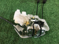 Замок двери задний правый SUBARU OUTBACK OEM 61034AG001, 61100AG000 BPE BP9 BP5 2005 gold 39J