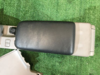 Porta-luvas e apoio de braço высокий SUBARU FORESTER OEM 92173SA000ND, 92113FE100ND, 92114SA040ND, 92136FE000ND SG5 SG9 SG 2005 48W