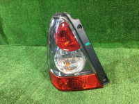 左尾灯 SUBARU FORESTER OEM 84201SA190 SG5 2005