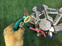 Right front window regulator SUBARU FORESTER OEM 61188SA021 SG5 2005
