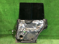 Porta traseira direita SUBARU FORESTER OEM 60409SA0019P SG5 SG9 2003 black 18L