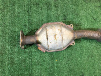 Средняя часть глушителя SUBARU FORESTER OEM 44200FE180 SG5 2003 EJ202