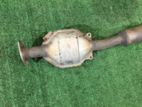 Средняя часть глушителя SUBARU FORESTER OEM 44200FE180 SG5 2003 EJ202