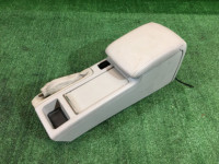 Бардачок подлокотник 92111AG060WA SUBARU LEGACY