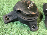 エンジンマウント SUBARU LEGACY OEM 41022AG021, 41022AG031 BLE BPE 2004 EZ30