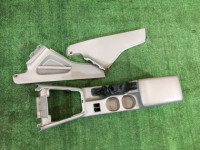 Guantera y reposabrazos SUBARU FORESTER OEM 92113FE100ND, 92116FE120ND SG5 SG9 2006 black 32J