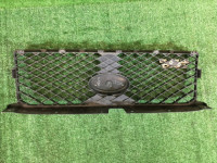Решетка радиатора SUBARU FORESTER OEM 91121SA091VW SG5 SG9 SG 2006 black 32J