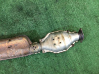 ท่อไอเสียท่อนกลาง без ката SUBARU FORESTER OEM 44200SA080 SG5 2006 EJ205