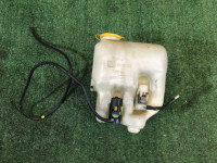 玻璃水壶 SUBARU LANCASTER OEM 86610AE010 BHE BH9 BH5 2000 EJ254
