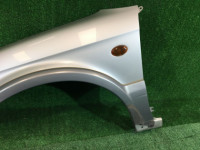 Guarda-lamas dianteiro esquerdo SUBARU LANCASTER OEM 57120AE031 BHE BH9 2000 Silver 9G9