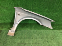 Guarda-lamas dianteiro esquerdo SUBARU LANCASTER OEM 57120AE031 BHE BH9 2000 Silver 9G9