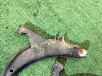 ปีกนกหน้า SUBARU LANCASTER OEM 20200AA200, 20200AA210 BHE BH9 2000 EJ254