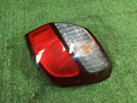 右尾灯 84201AE220 SUBARU LANCASTER