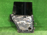 Puerta trasera izquierda SUBARU FORESTER OEM 61401FC011 SF5 SF9 1998 Black 47A