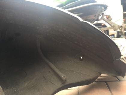 Aleta trasera derecha SUBARU FORESTER OEM 51402FC041 SF5 SF9 1998 Black 47A