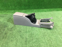 Guantera y reposabrazos SUBARU FORESTER OEM 92111SA000ND SG5 SG9 SG 2002 silver 01G