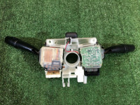 Mando de columna de dirección SUBARU FORESTER OEM 83111SA010 SG5 2002 EJ205