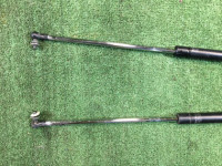 Амортизаторы крышки багажника SUBARU FORESTER OEM 60315FC220, 60315FC230 SF9 SF5 SF 2000 white 51E