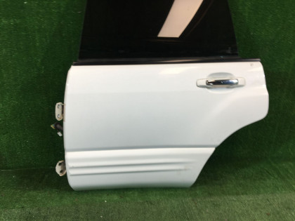 Puerta trasera izquierda SUBARU FORESTER OEM 61401FC010 61401FC011 SF5, SF9 2000 white 51E