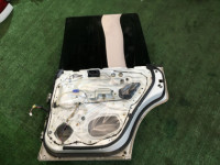 Porta traseira direita SUBARU FORESTER OEM 61401FC000 61401FC001 SF9, SF5 2000 white 51E