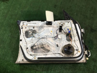Porta dianteira esquerda SUBARU FORESTER OEM 61101FC010 61101FC011 SF9, SF5 2000 white 51E