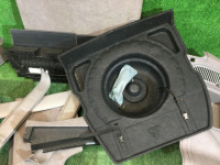 Обшивка багажника SUBARU FORESTER OEM 95020FC011NF, 95020FC041NF, 95020FC032NF, 95020FC001NF SF5 SF9 SF 2000 white 51E