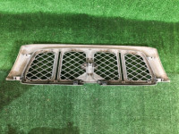 Radiator grille SUBARU FORESTER OEM 91065FC140WG SF9 SF5 SF 2000 white 51E