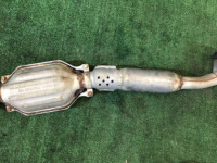 Средняя часть глушителя SUBARU FORESTER OEM 44200FA020 44221AA051 SF9, SF5 2000 EJ254