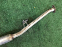 Средняя часть глушителя SUBARU FORESTER OEM 44200FA020 44221AA051 SF9, SF5 2000 EJ254