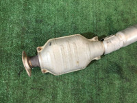 Средняя часть глушителя SUBARU FORESTER OEM 44200FA020 44221AA051 SF9, SF5 2000 EJ254
